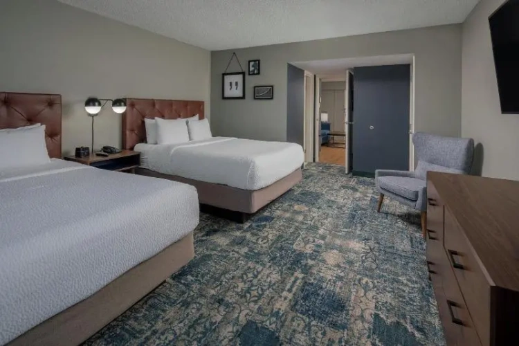 Executive Quadruple Suite