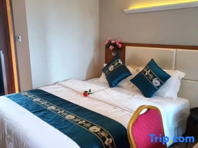 Deluxe Double room with balcony and with garden view