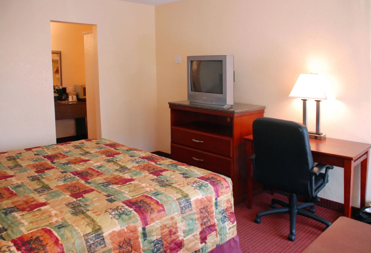 Relax Inn And Suites