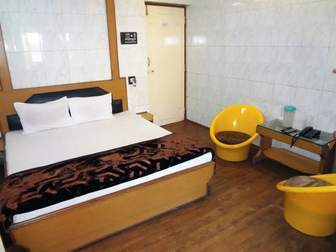 Hotel Shrimmaya