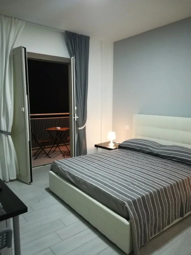 Neapolis center
