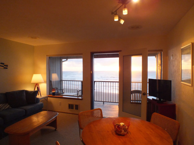 Nye Beach Condos at Pacific Crest