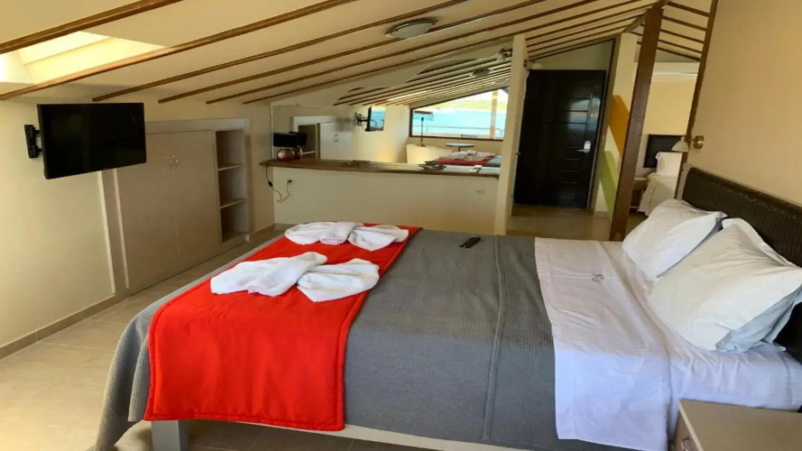 Avra Hotel