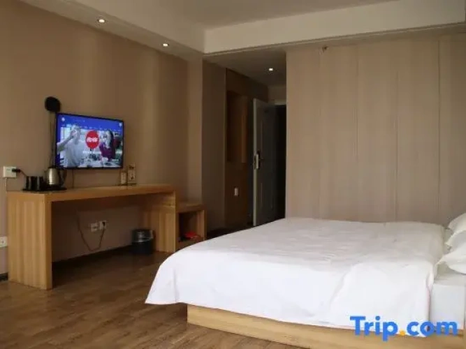 Standard Double room with courtyard view