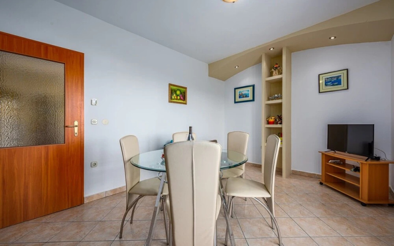 Apartments Lara