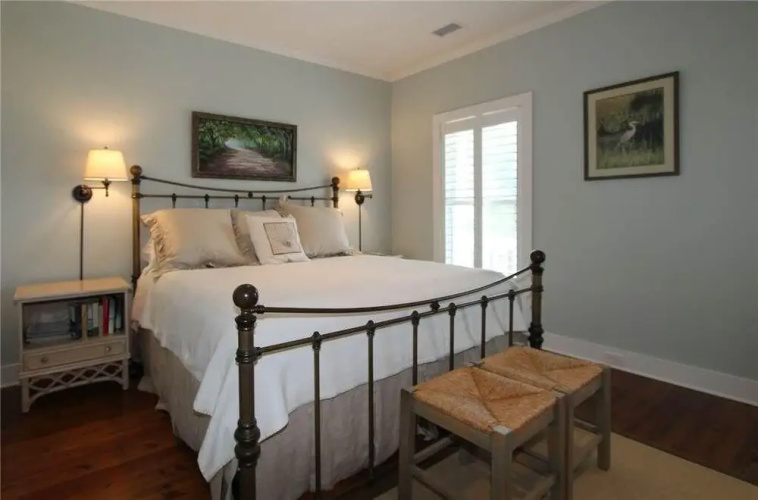 Creekside Cottage