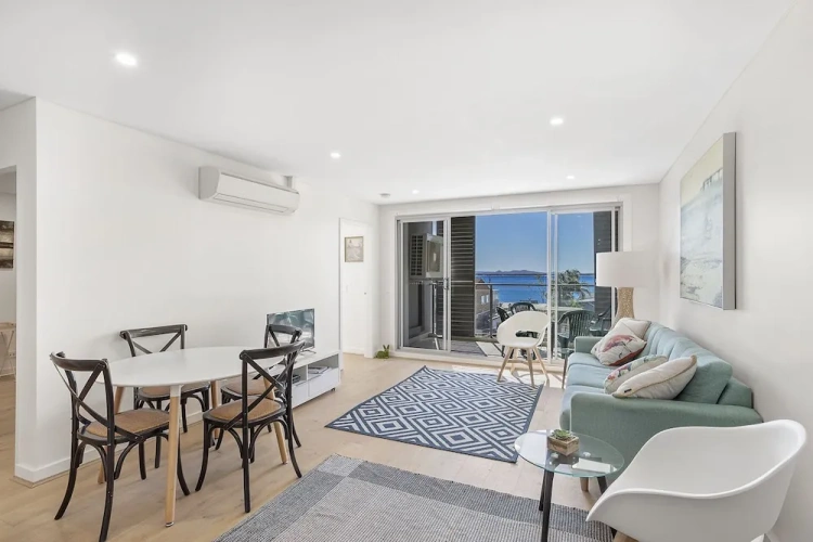 2 Bedrooms Apartment with balcony