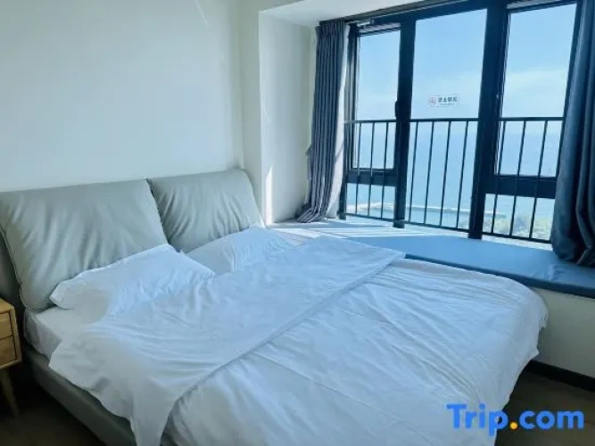 1 Bedroom Suite with view
