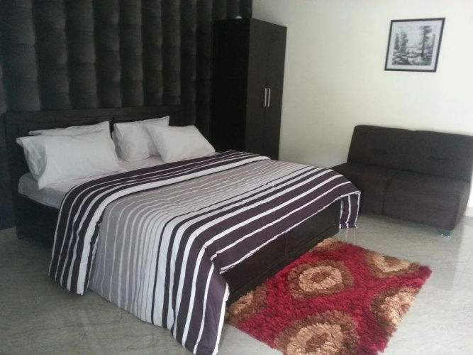Queen Idia Suites