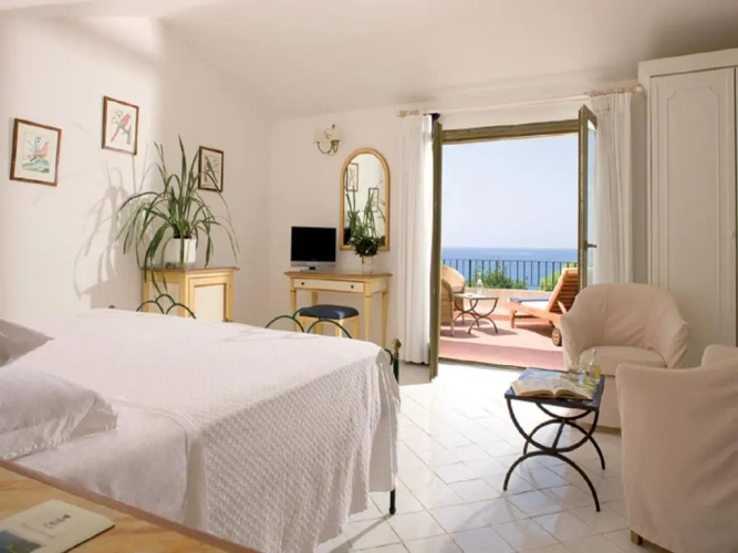 Superior (at Villa Belmonte) Double room with sea view