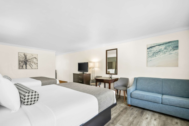 Standard Quadruple room