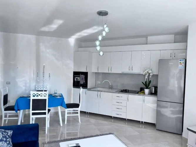White Luxury Apartment