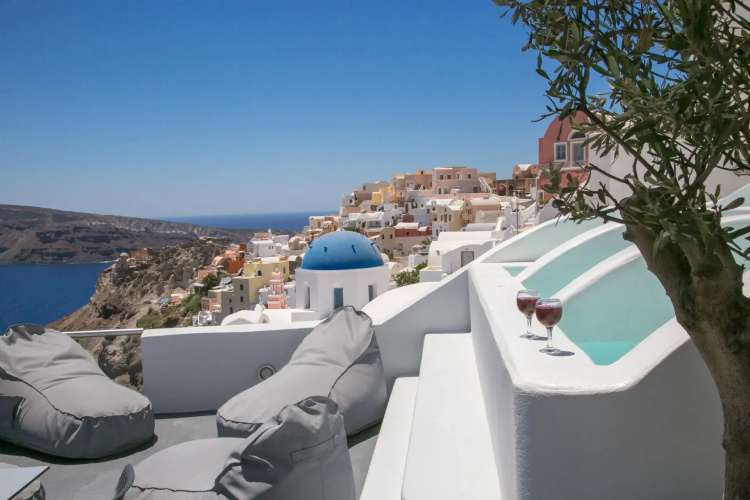 Theodora Suites