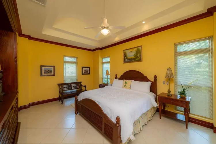 Bella Vista 8B 3 Bedr 3 1 2 Bath