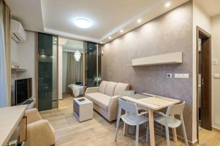 FM Deluxe 1-BDR Apartment - M&M