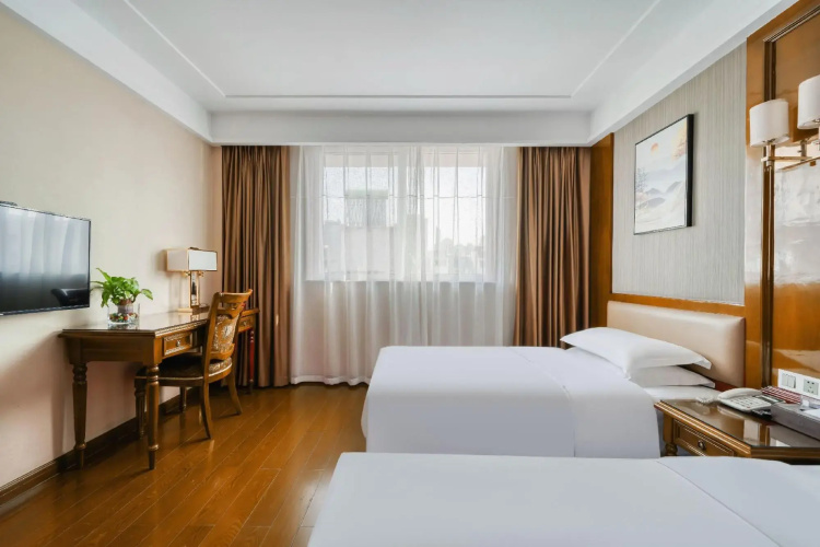 Fengqi Hotel (Hangzhou Hubin Jianguo North Road Metro Exit Branch)