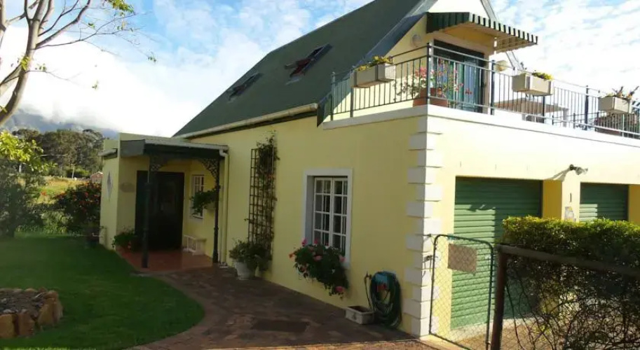 Villa-Roux Garden Cottage