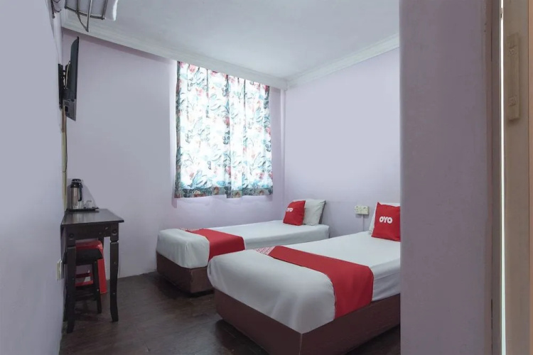 OYO 90417 Apollo Hotel
