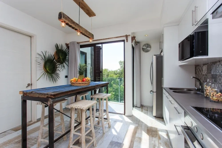 2 Bedrooms Apartment