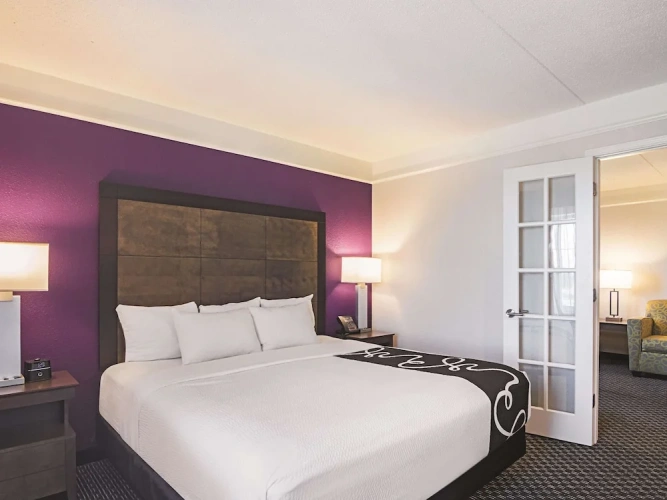 Deluxe Double Suite with courtyard view
