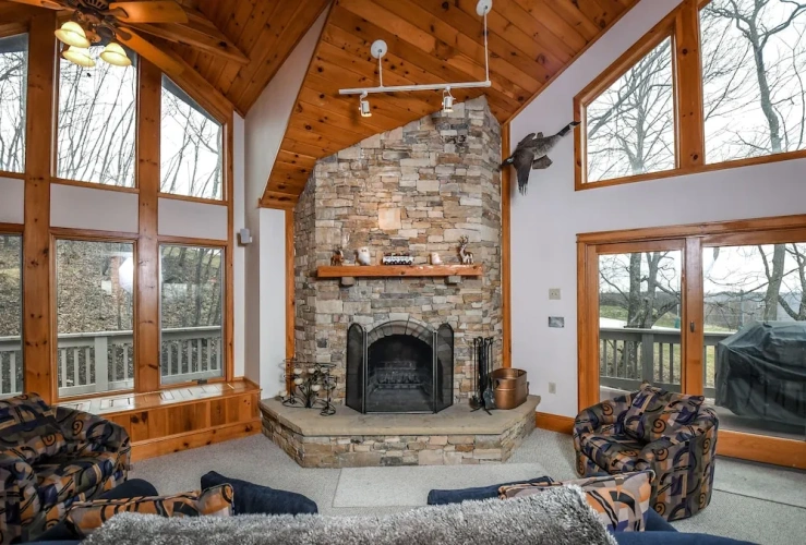 4 Bedrooms Cottage