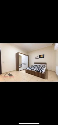 3 Bedrooms Apartment