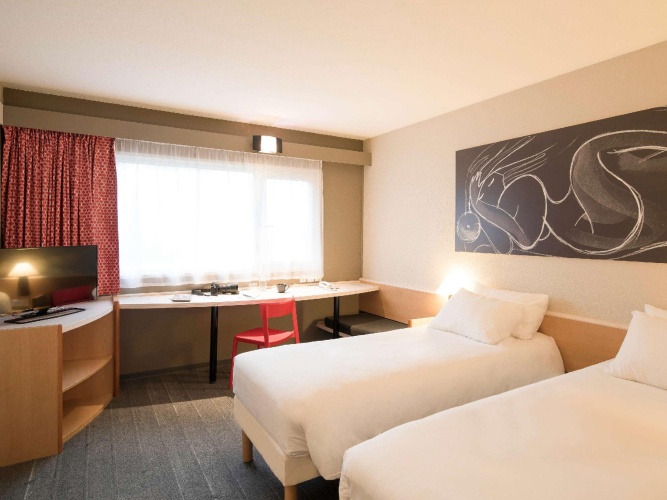 Standard Twin room
