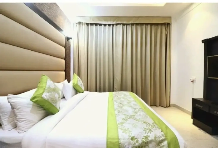 1 Bedroom Deluxe Double room with city view