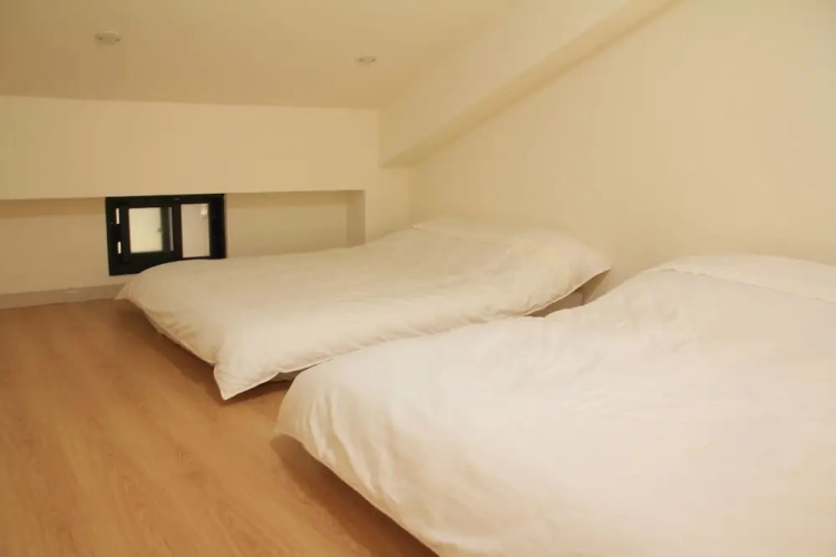 Howj Hostel