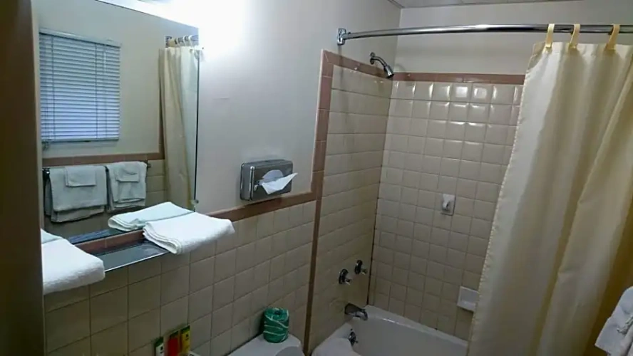 Economy room