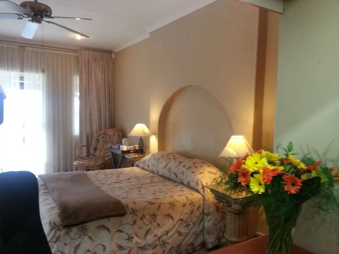 Emoyeni Lodge