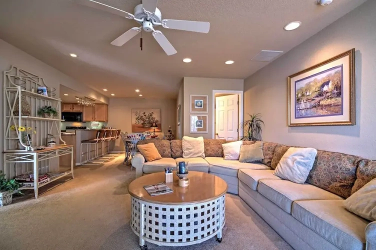 2 Bedrooms Apartment
