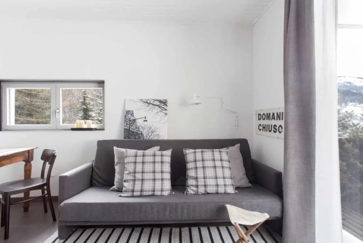 Iris Top 3 Design Apartment
