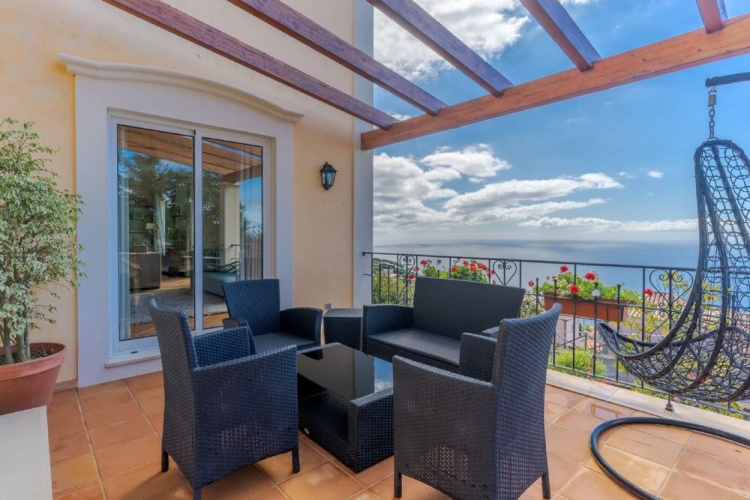 Villa Bougainvillea