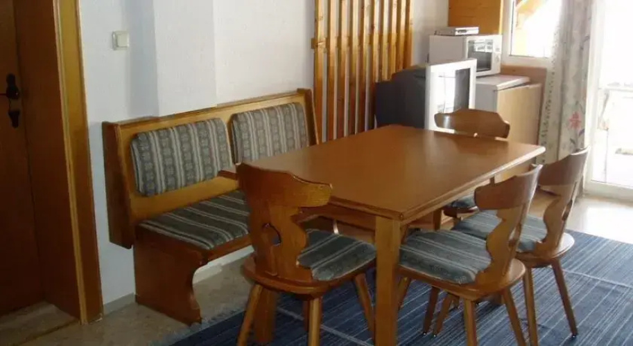 Apartbabsi