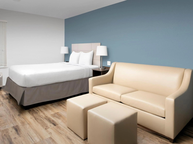 Woodspring Suites Deerfield Beach