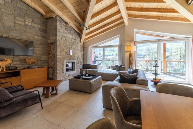 4 Bedrooms Standard Penthouse room with balcony