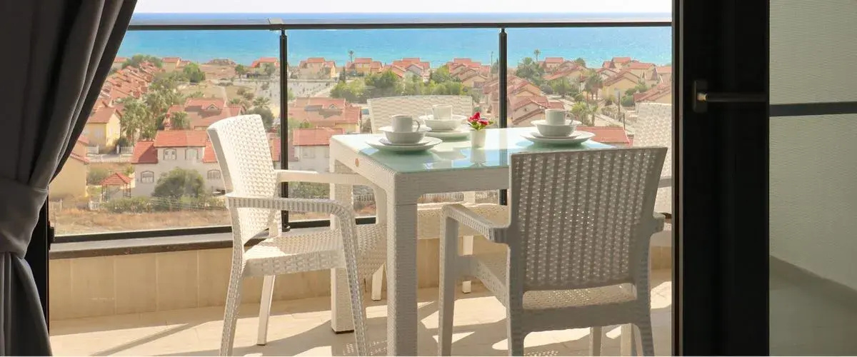 Caesar Blue Seaside Luxury Apartments