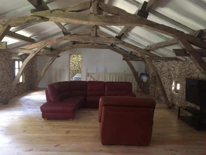 4 Bedrooms Cottage