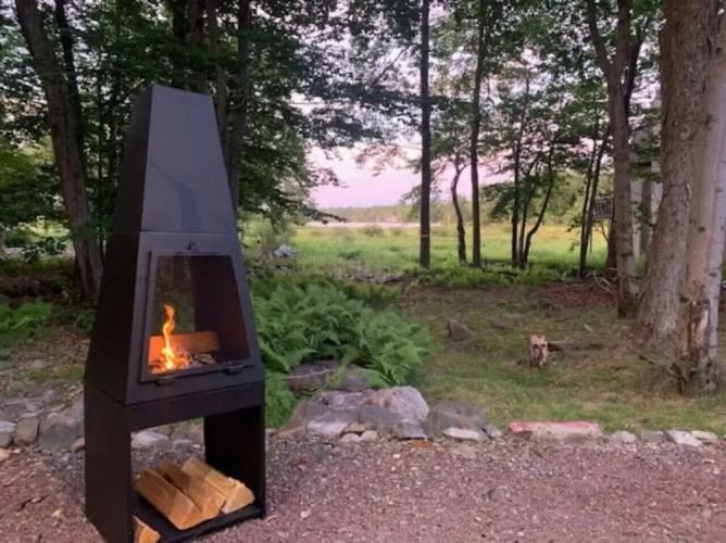 Relaxing Poconos Retreat with Fireplace
