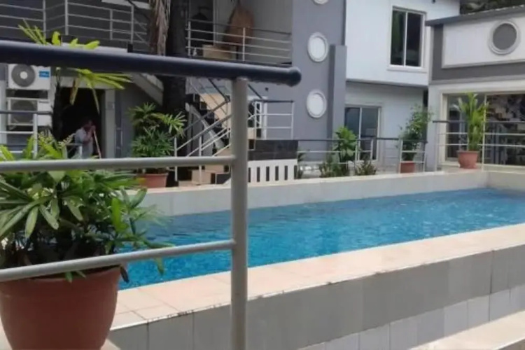 Paramount Luxury Serviced Apartment