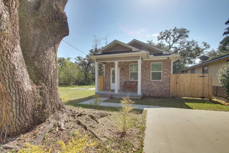 3 Bedrooms Cottage