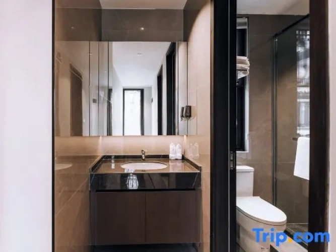 2 Bedrooms Suite