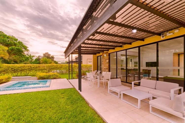 1 Bedroom Villa