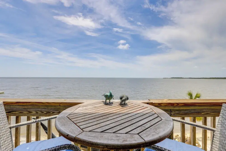 Walkable Beachfront Retreat on Cedar Key!