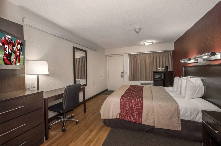 Red Roof Inn PLUS+ Boston - Framingham