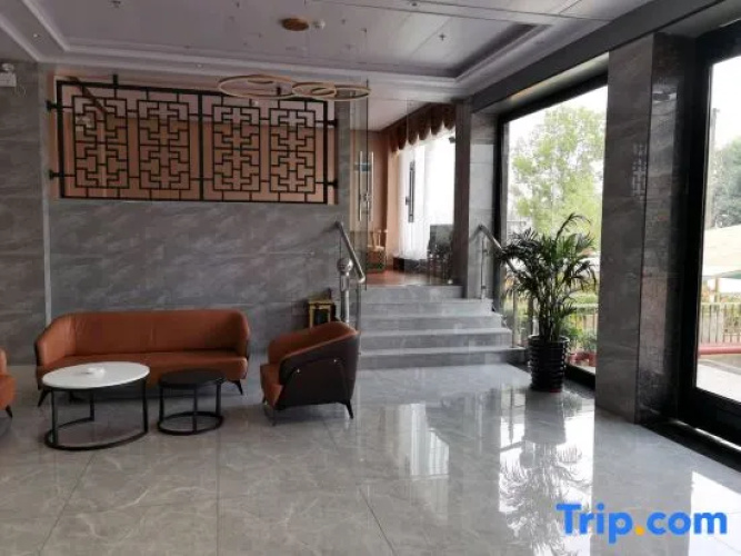 Uncle Yong Hotel