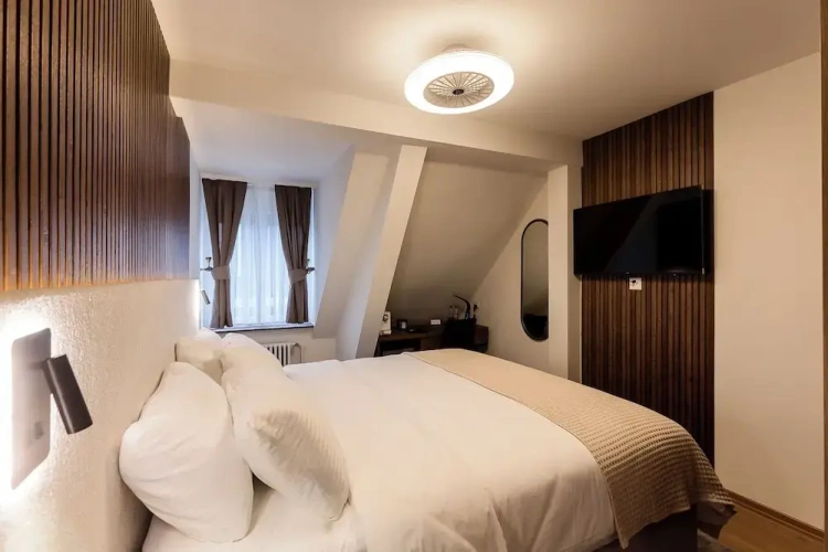 Comfort Double room with city view