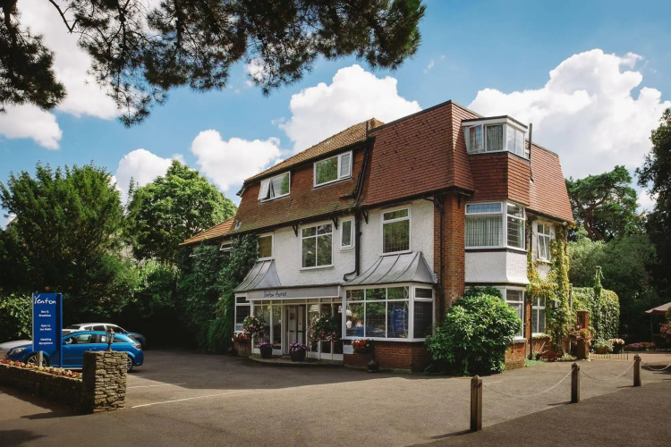 The Yenton Hotel