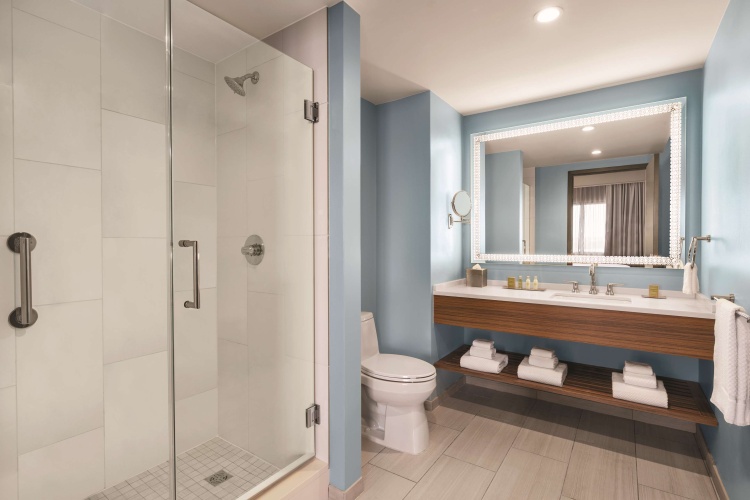 DoubleTree by Hilton Tampa Rocky Point Waterfront photo 8